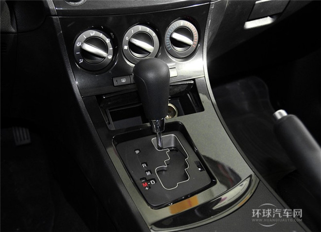 2015款 两厢 2.0AT运动型
