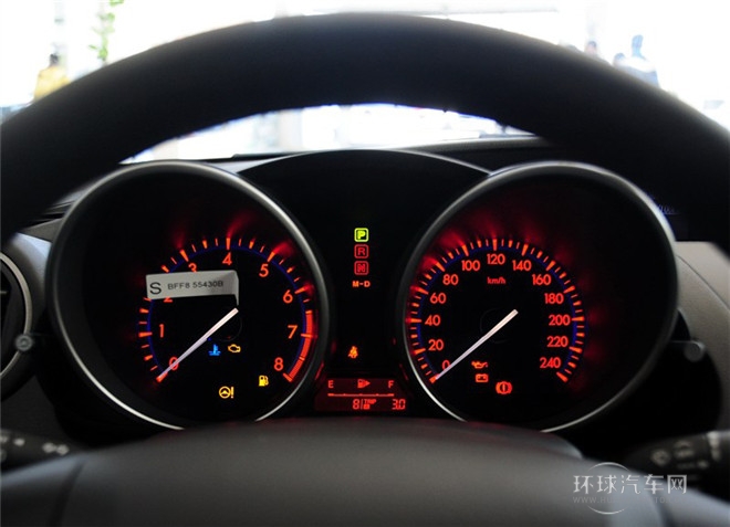 2015款 两厢 2.0AT运动型