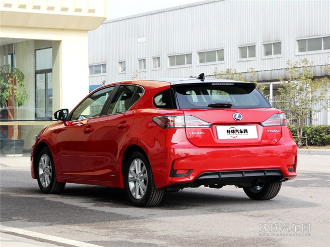 2014款 200h 1.8L 自动 领先版（双色）