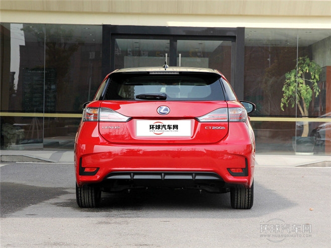 2014款 200h 1.8L 自动 领先版（双色）