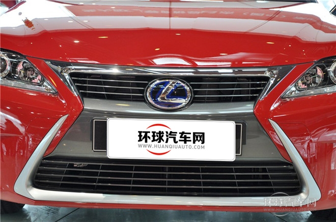 2014款 200h 1.8L 自动 领先版（双色）