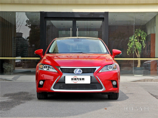 2014款 200h 1.8L 自动 领先版（双色）