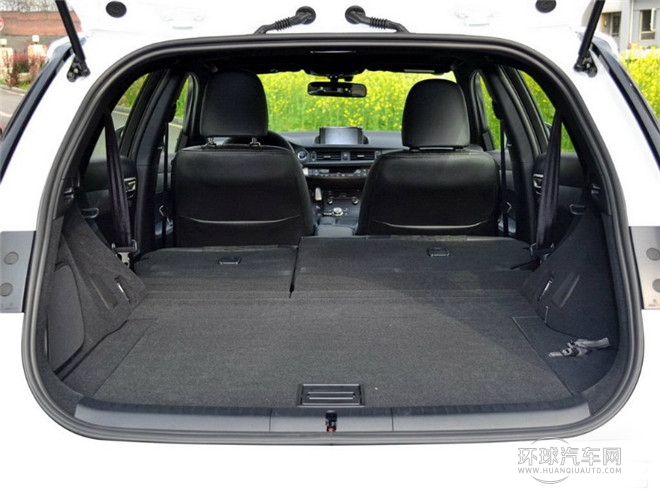 2014款 200h 1.8L 自动 领先版（单色）