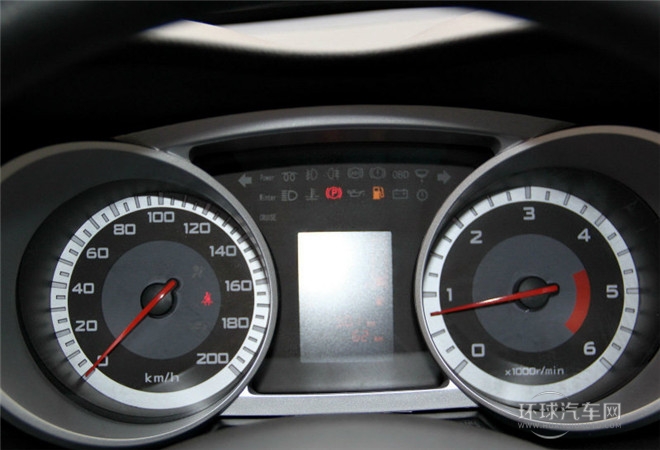 2014款 探索版 2.0T 柴油4X2豪华型
