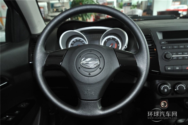 2014款 探索版 2.0T 柴油4X4超豪华型