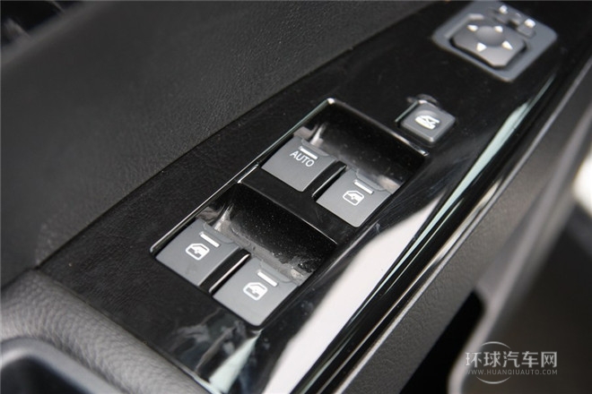 2014款 探索版 2.0T 汽油4x2超豪华型