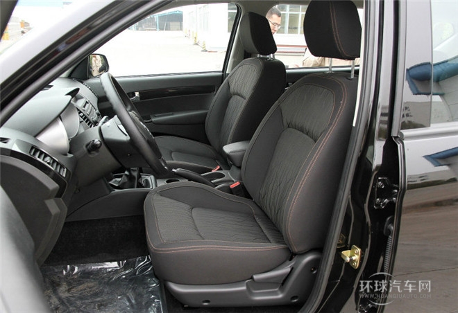 2014款 探索版 2.0T 汽油4x2豪华型