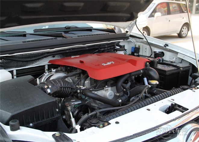 2014款 探索版 2.0T 汽油4x4豪华型
