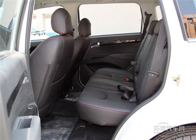 2014款 探索版 2.0T 汽油4x4豪华型