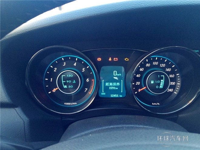 2015款 1.5L 手动舒适超值导航版