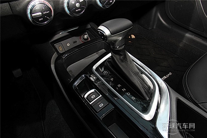 2015款 1.8T 自动精英型