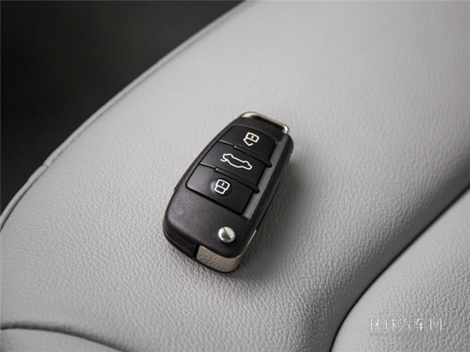 2015款 Limousine 40 TFSI 自动舒适型