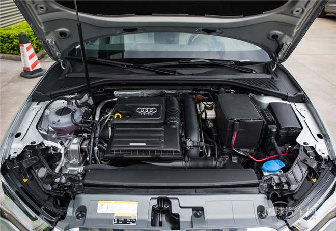 2015款 Limousine 40 TFSI 自动舒适型