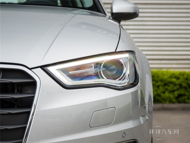 2015款 Limousine 40 TFSI 自动舒适型