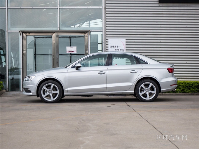 2015款 Limousine 40 TFSI 自动舒适型