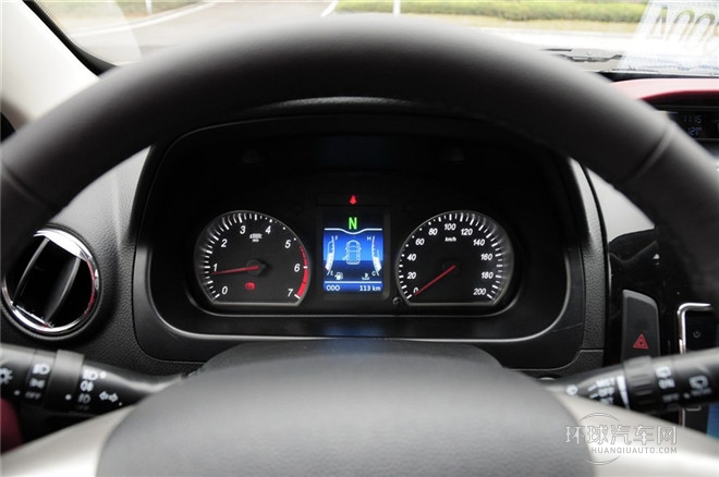 2015款 1.5L 自动豪华型