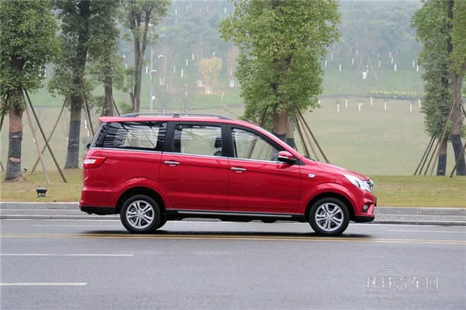 2015款 1.5L 自动豪华型