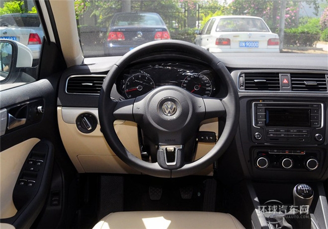 2015款 1.6L 手动领先型