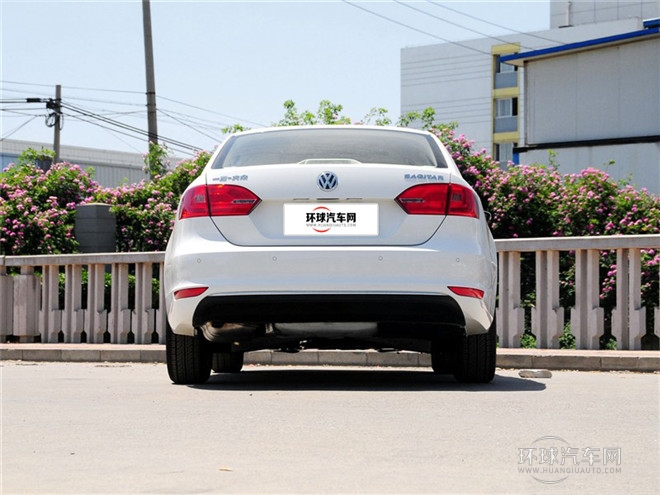2015款 1.6L 手动领先型