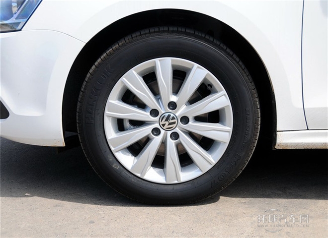 2015款 1.6L 自动领先型