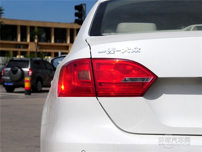 2015款 1.6L 自动领先型