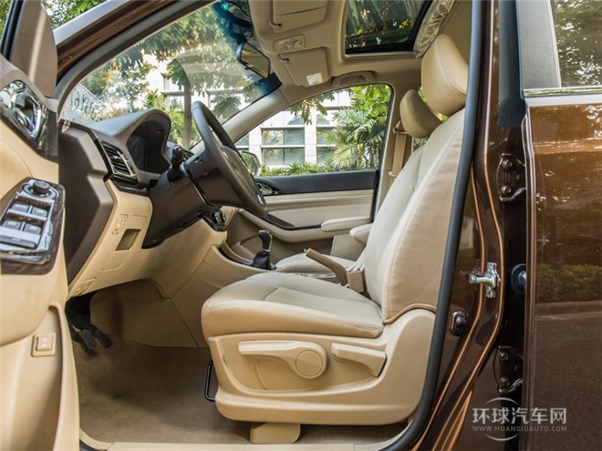 2015款 1.8L 手动豪华导航ESP版 7座
