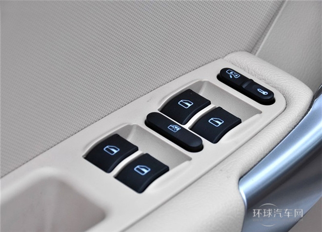 2014款 1.6L 手动风尚版