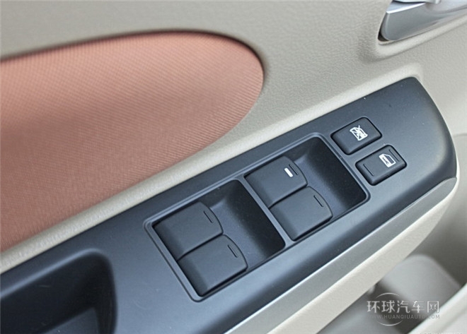 2014款 1.6L 自动精彩版