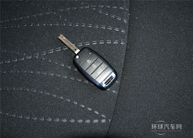 2015款 2.0L 自动两驱版GL