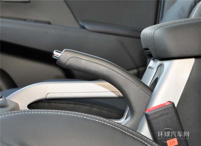 2015款 2.0L 自动两驱版Premium
