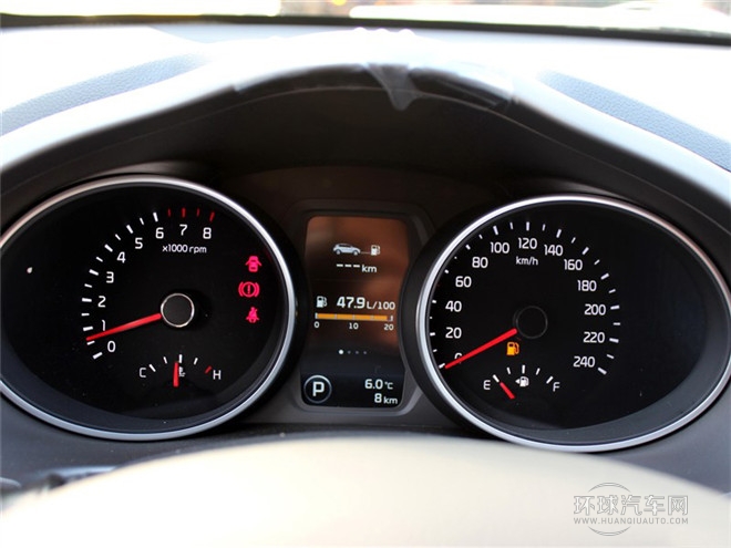 2015款 2.0L 自动两驱版Premium