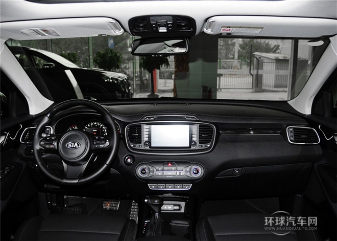 索兰托L 2.4L GDI 汽油4WD尊贵版 7座