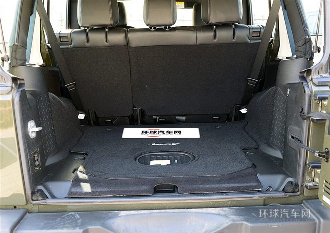 2015款 3.6L 四门版 Sahara