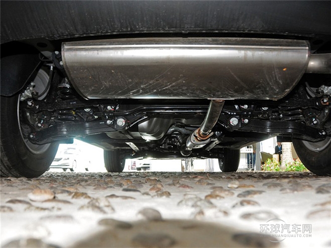 2015款 2.0L 手动两驱舒适型 国IV