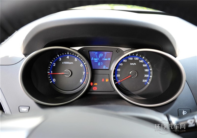 2015款 2.0L 自动两驱智能型 国IV