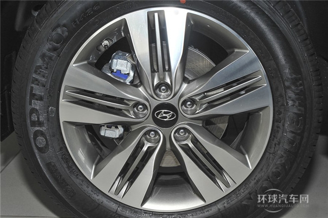 2015款 2.0L 自动四驱智能型 国IV