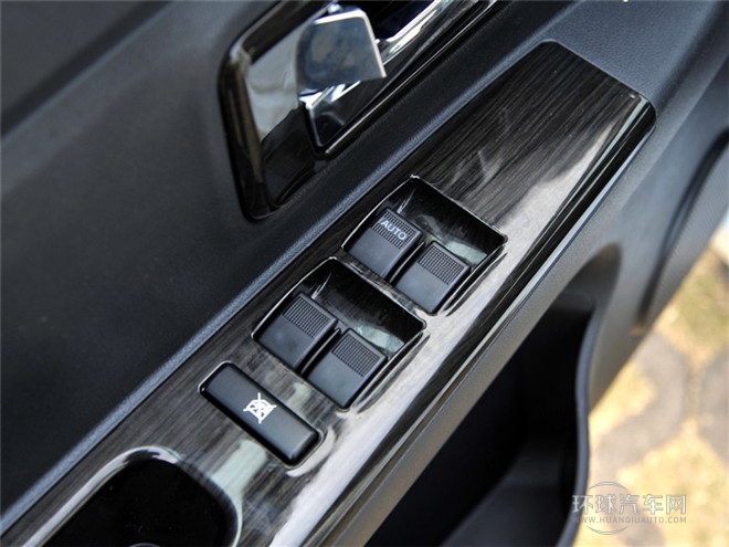2015款 1.2L 舒适型
