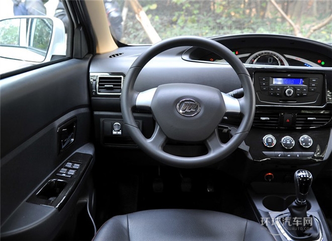 2015款 1.2L 舒适型