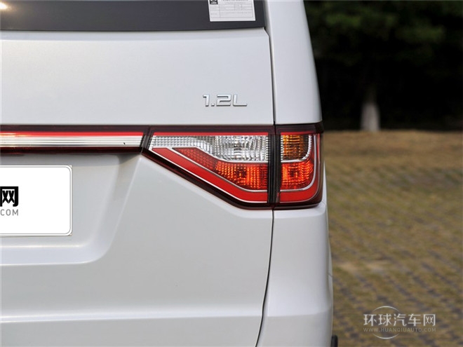 2015款 1.2L 舒适型