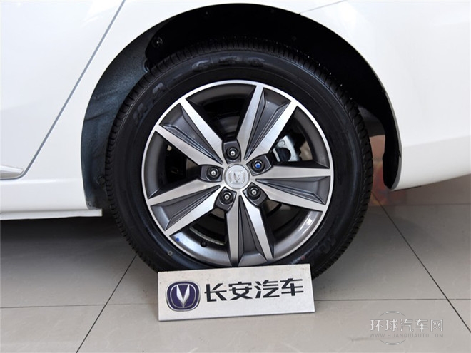 2015款 1.6L 手动尊贵型