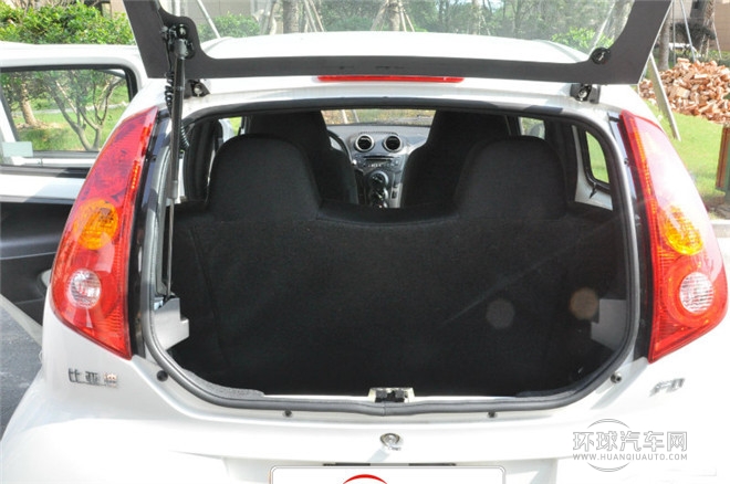 2015款 1.0L AMT 悦酷型
