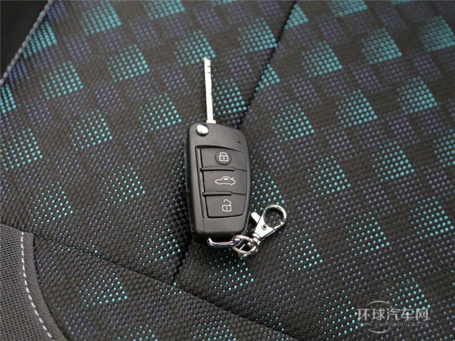 2015款 两厢 1.4L 手动畅想型