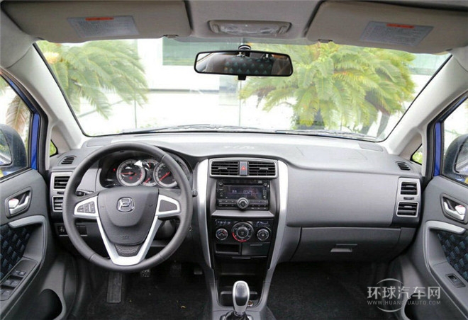 2015款 两厢 1.4L 手动畅想型