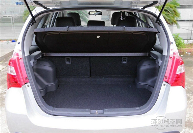 2015款 两厢 1.4L 手动幸福型