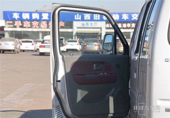 2015款 1.0L 手动经济型