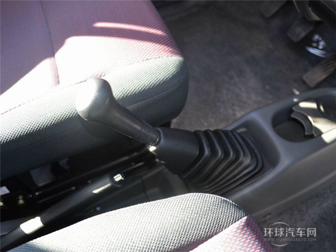 2015款 1.0L 手动经济型