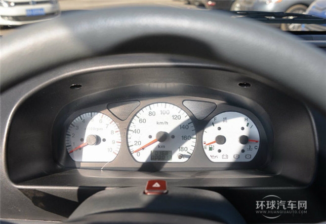 2015款 1.0L 手动经济型