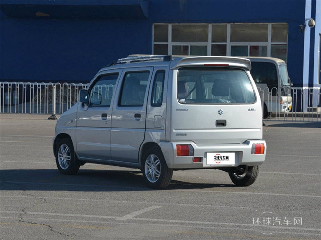 2015款 1.0L 手动经济型