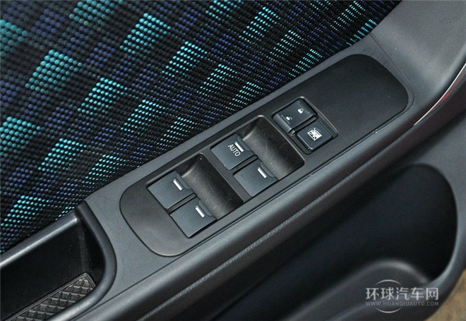 2015款 三厢 1.5L 自动理想型