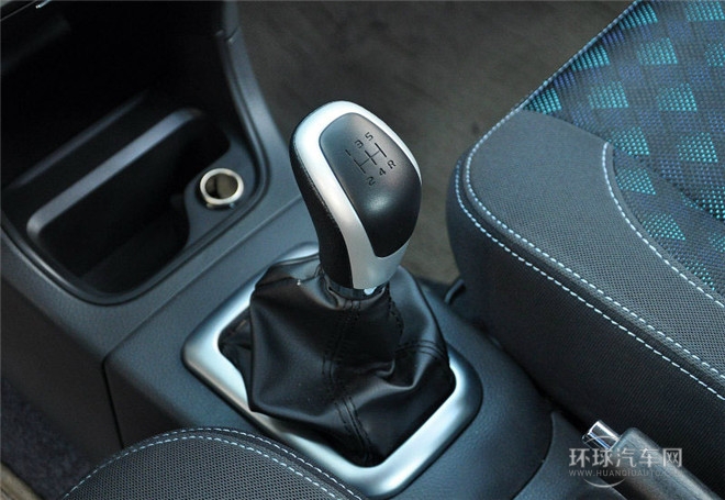2015款 三厢 1.5L 自动理想型